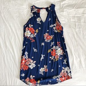 3/$25 Floral dress with key hole back